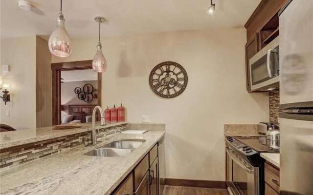 2 Bedroom Blackbear Lodge Condo in River Run Village