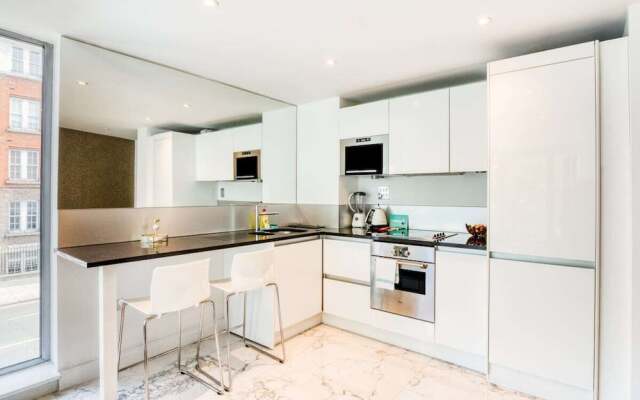 Stylish 1bdr Apt W/balcony, Near Victoria Station