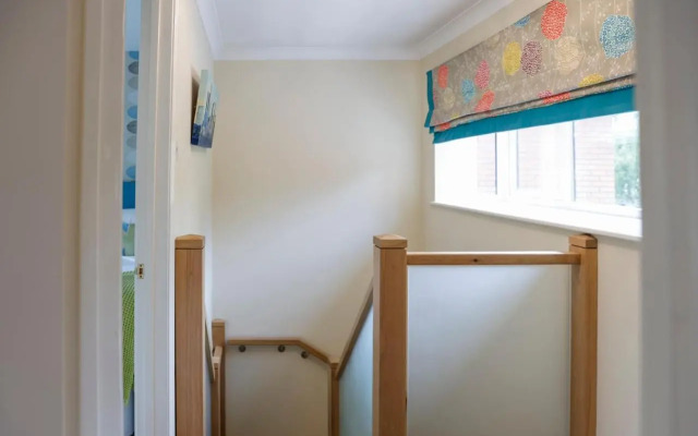 Stylish family home in desirable Penylan + Parking