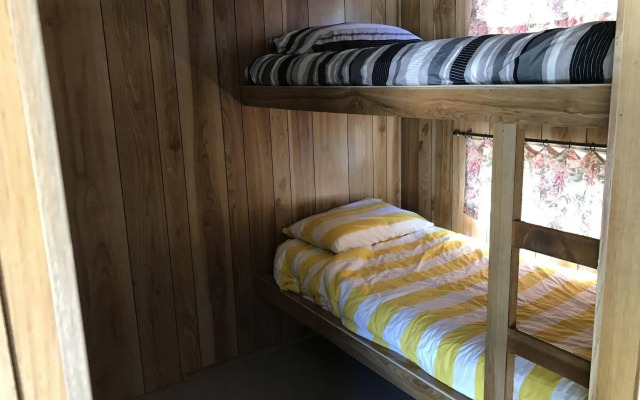 The Waterwheel Beach Cabins - Caravan Park