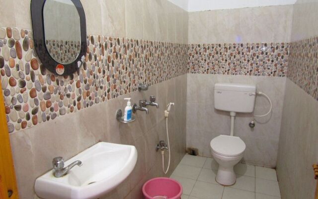 Goroomgo Star Lodge Puri