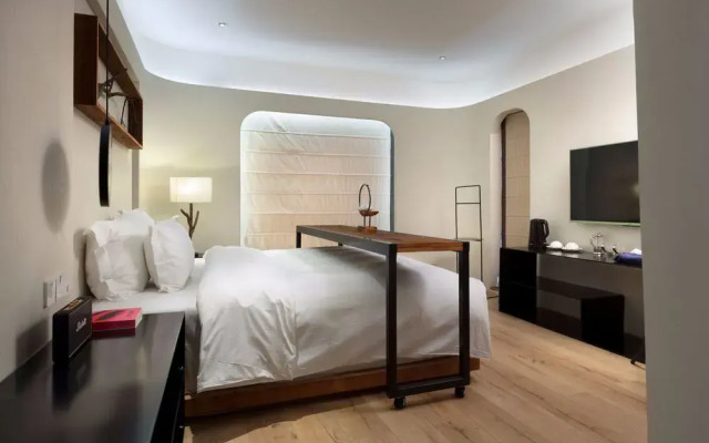 Solitude Art Inn