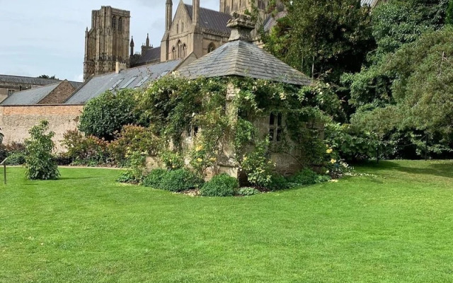 1-bed Apartment in Wells