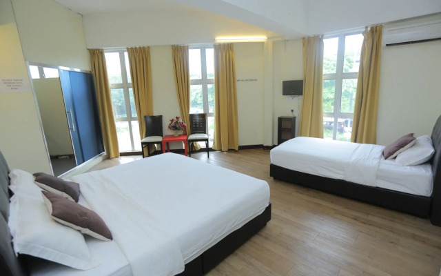 JAM Hotel near ERL Salak Tinggi Sepang