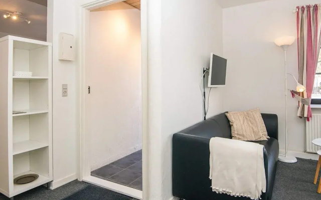 6 Person Holiday Home in Give