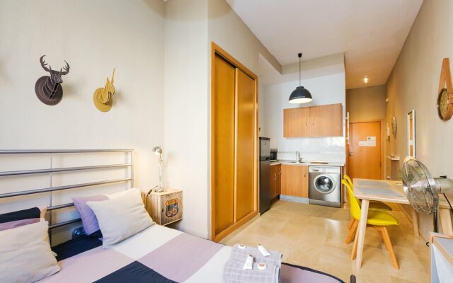 Studio in Málaga, With Wifi