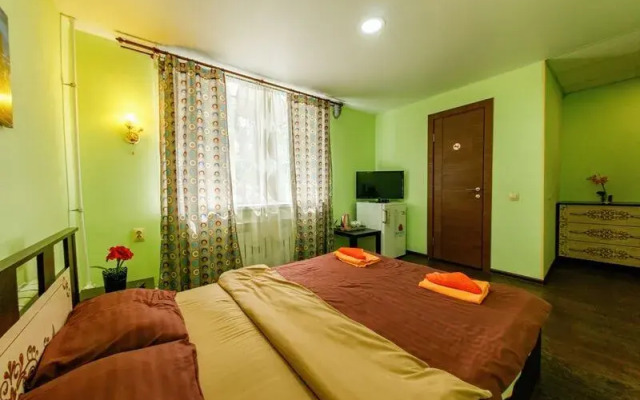 Тихий дворик