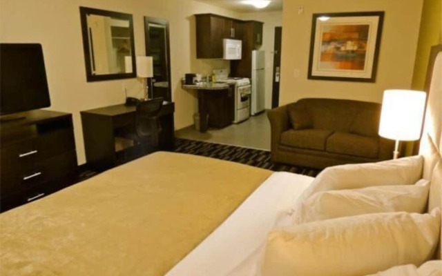 Redvers Western Star Inn & Suites