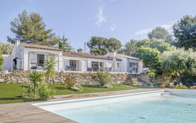 Villa in La Cadiere-d'azur With Private Pool