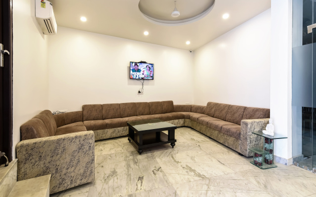 OYO 11689 Kelvish Hotel