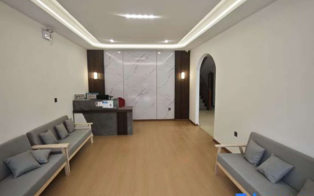 Nanka Zhaxi Business Hotel