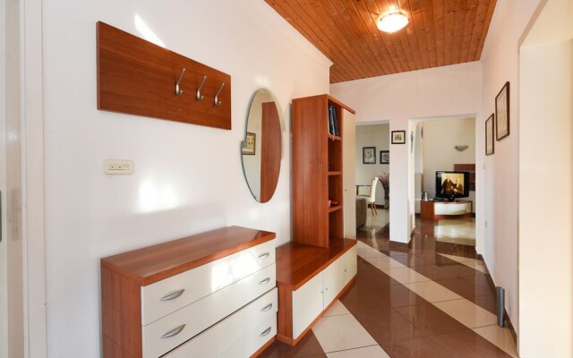 Spacious Apartment in Zadar With Private Terrace