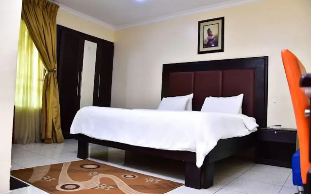 Candow Hotel