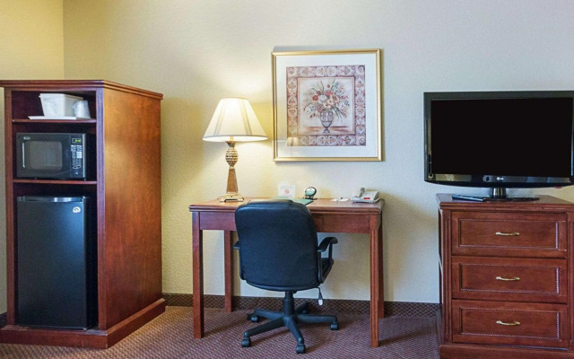 Comfort Inn & Suites