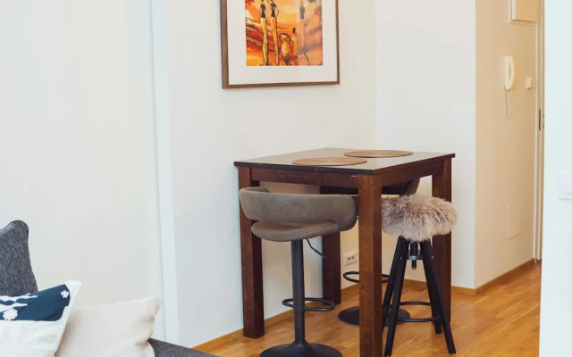 Cozy 2 Room Apartment With a Private Sauna!