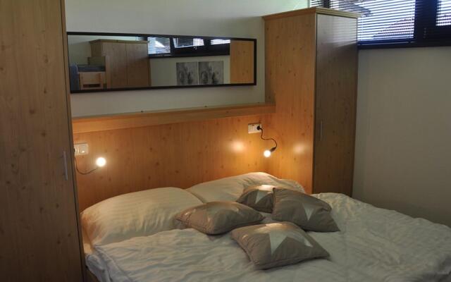 Modern Chalet With Sauna Near Konigsleiten