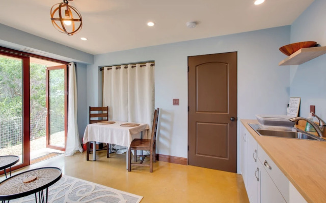 Lovely Belmont Apartment w/ Stunning Views!