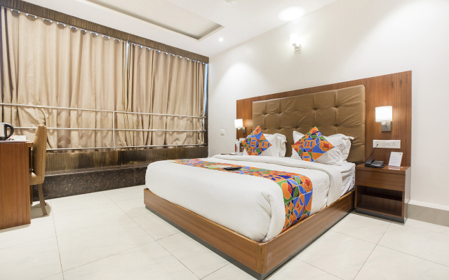 FabHotel Prime Le Western