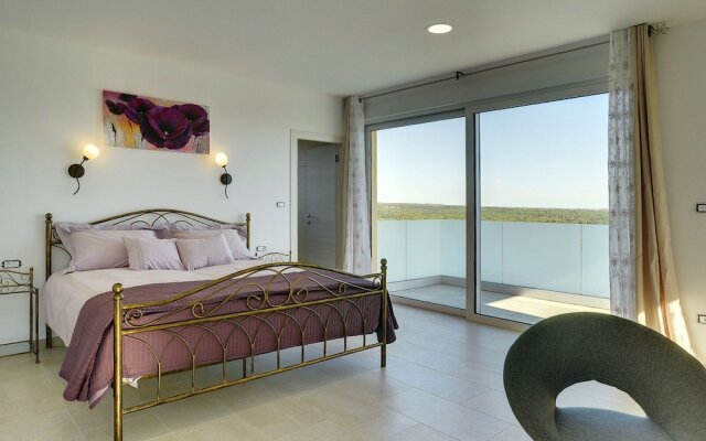 Modern Villa in Peroj With Pool and Parasol