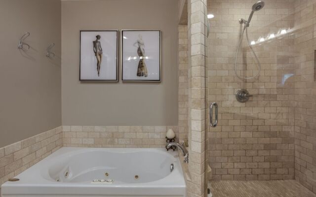 Luxe Abode