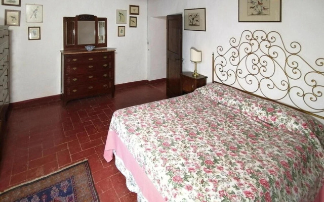 Charming House in Tuscany With Pool & Views