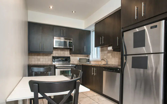 Sleek Studio in Downtown MTL by Sonder