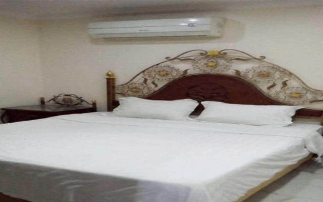 OYO 638 Home Studio Furnished Apartments