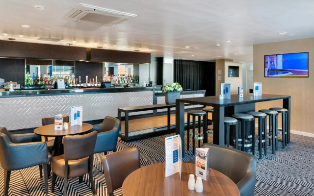 Holiday Inn Express Leigh - Sports Village by IHG