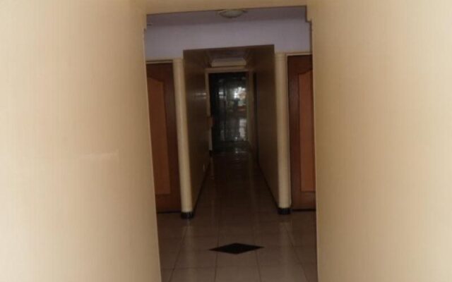 Hotel R K Palace