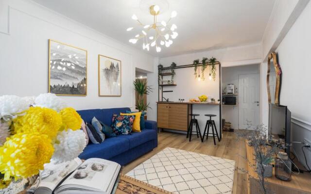 Eclectic 3 bedroom Calea Victoriei