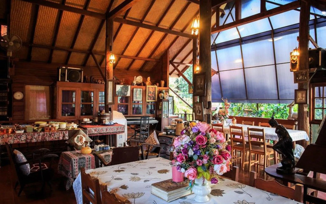 Thanyarat Resort and Organic Farm