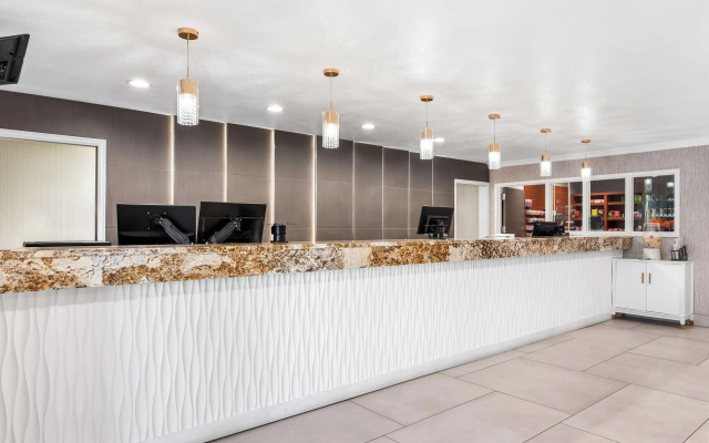 Best Western Plus Abbey Inn