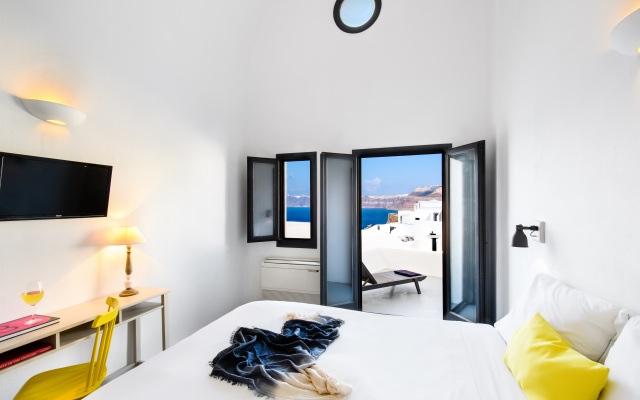 Grand Ambassador Santorini Hotel