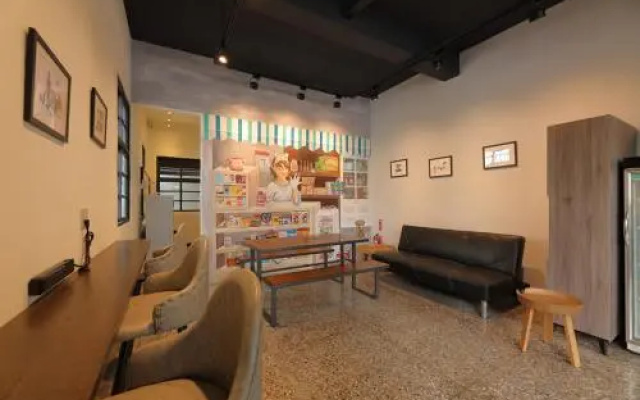Topbunk Hostel