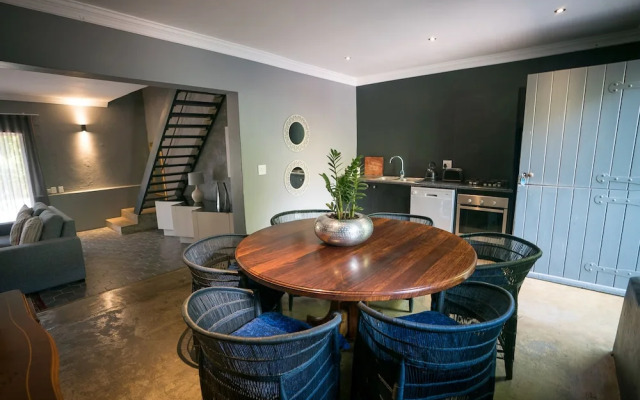 Ruby Rose Country House