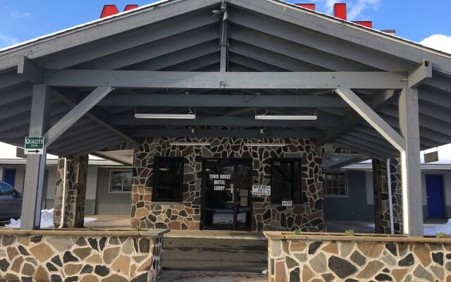 Town House Motel Inn