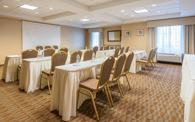 Holiday Inn Express Haskell - Wayne Area by IHG