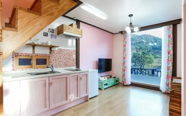 Hongcheon Casa del Sol Pension