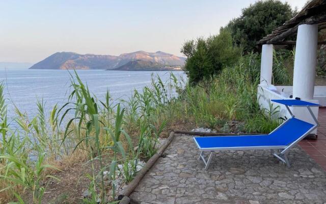 Villa "mare" - Suspended Over the sea