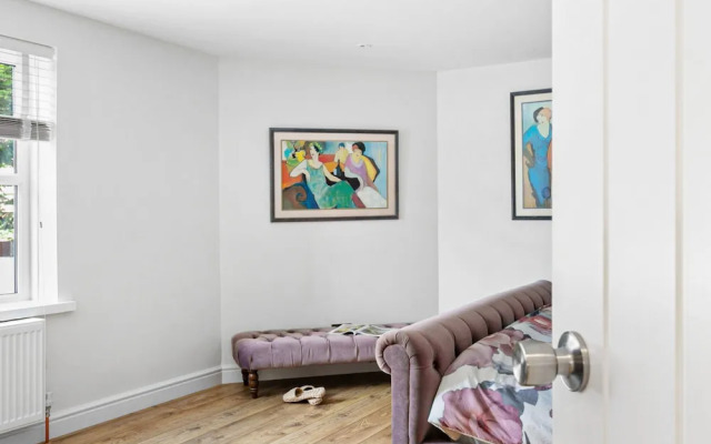 Coombe Bank in Teignmouth