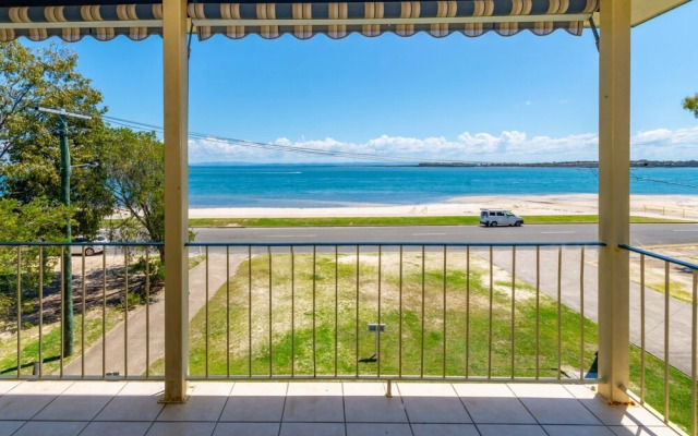 Water Views - Top Floor -Clearview Apartments South Esp, Bongaree