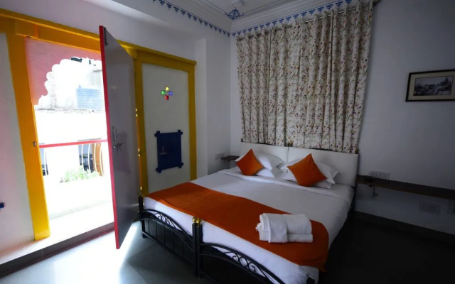 Udai Niwas on Lake Pichola