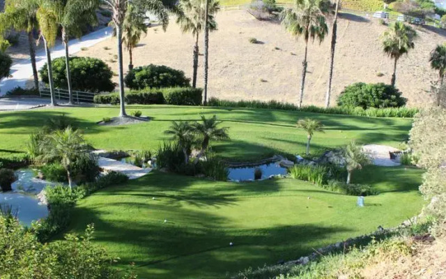 Catalina Holiday Beachfront Villas