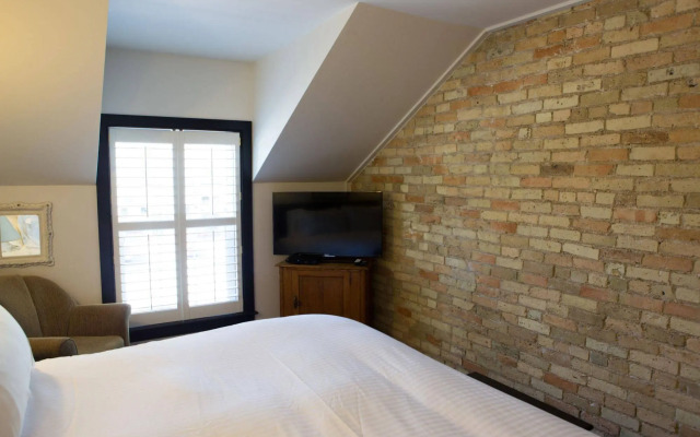 The Little Inn of Bayfield