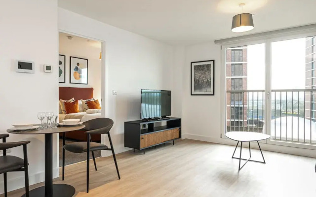 Deluxe Waterside Flat in Leeds