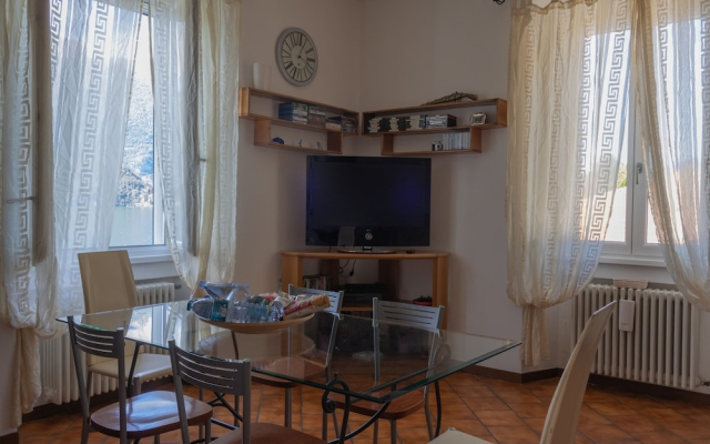 Emys Apartment On The Lake