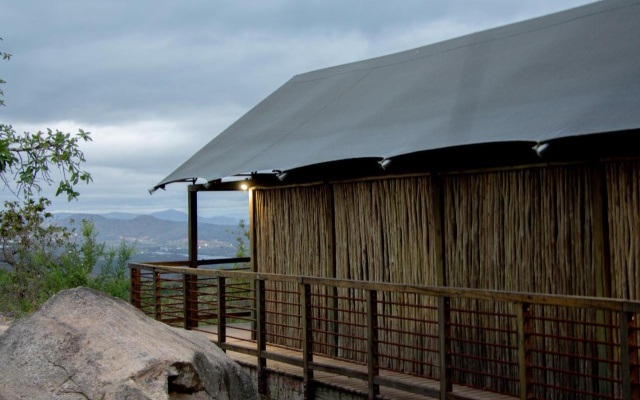 Ndhula Luxury Tented Lodge