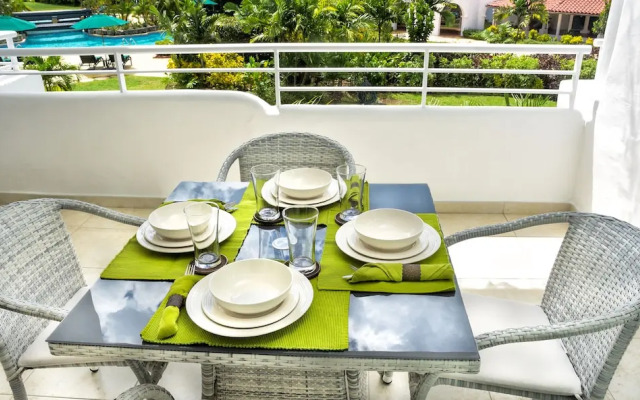 Royal Glitter Bay Villas