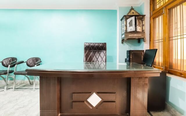 OYO 61469 Kalawati Palace