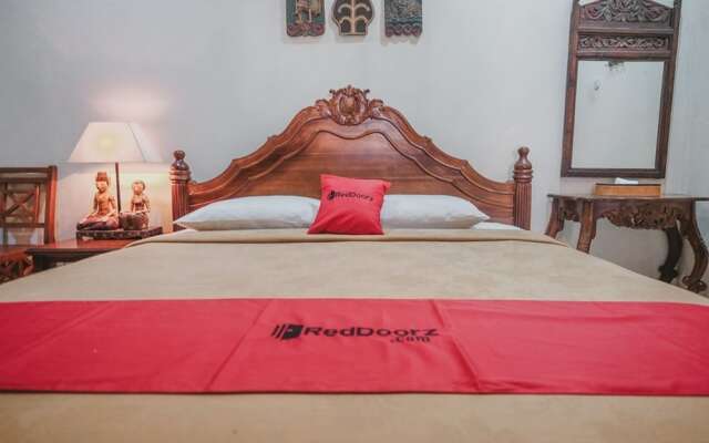 RedDoorz near Galeria Mall 2